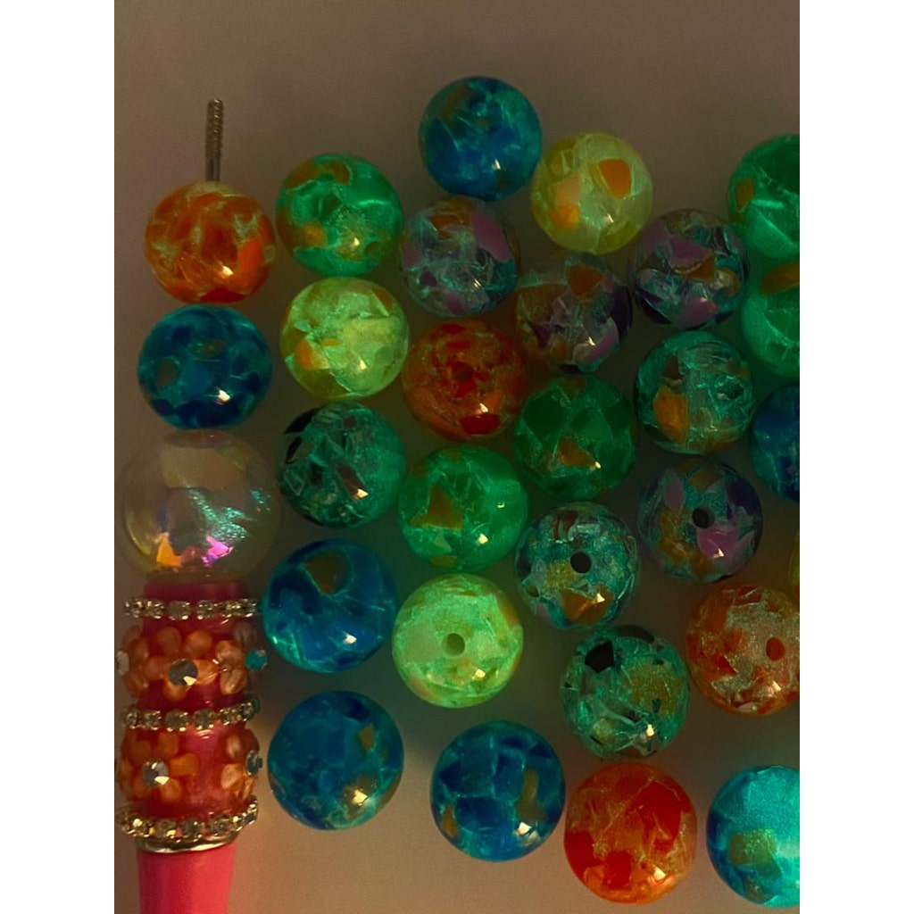 Luminious & Glow in the Dark Transparent Acrylic Beads With Multicolor Jelly Confetti Inside ,16mm,Random Mix