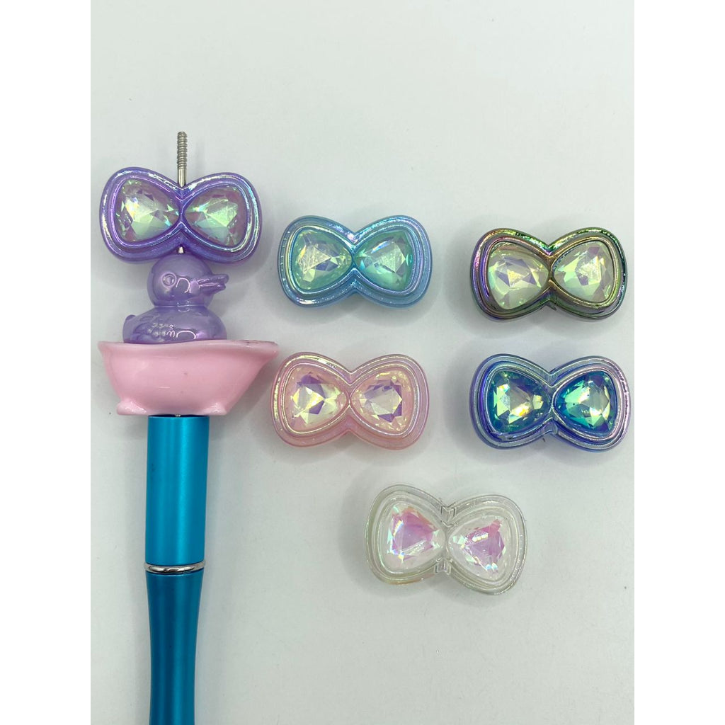 Malaking Crystal Bowknot at Bowtie Acrylic Beads, Random Mix