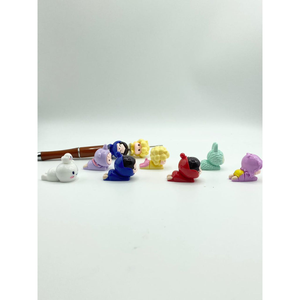 Bubble Mart Character Acrylic Beads with Holes ,Random Mix