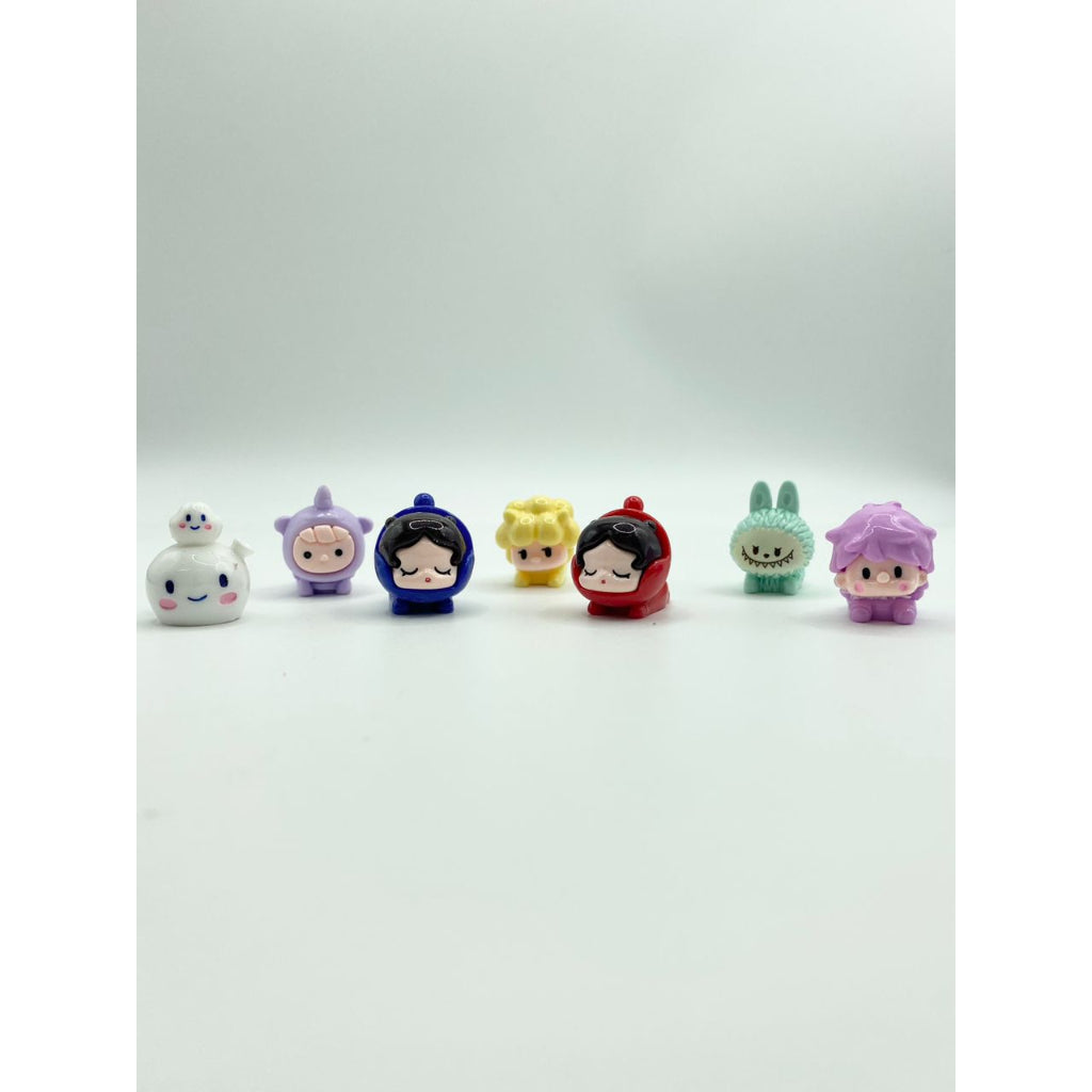 Bubble Mart Character Acrylic Beads with Holes ,Random Mix