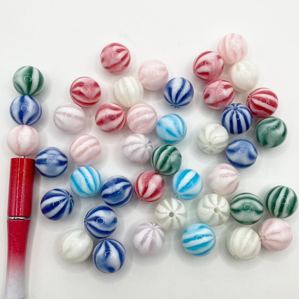 Makintab na Acrylic Beads na May White Stripe at Glitter Inside ,16mm,Random Mix,YH