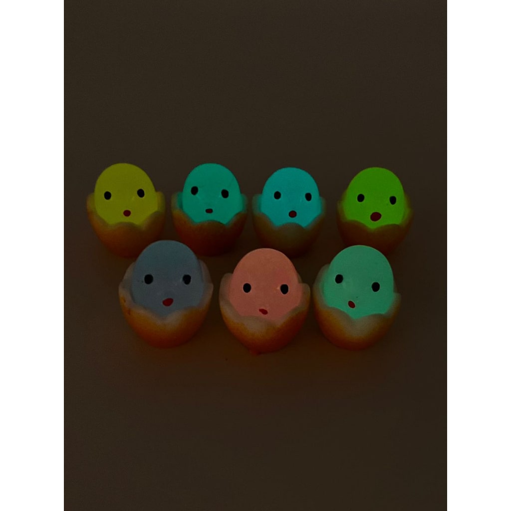 Luminious Cute Chick with Eggshell Acrylic Beads Without Hole ,17mm by 21mm,Random Mix