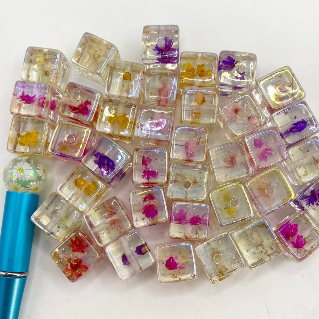 Clear See-Thru Dried Flower Acrylic Cube & Square Beads,9mm,Random Mix,HD